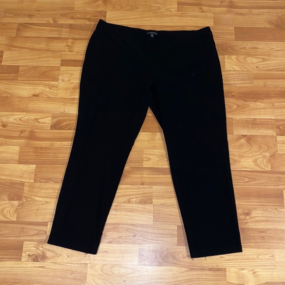 Eileen Fisher
Slim Ankle Pants in Washable Stretch Crepe - Picture 2 of 4